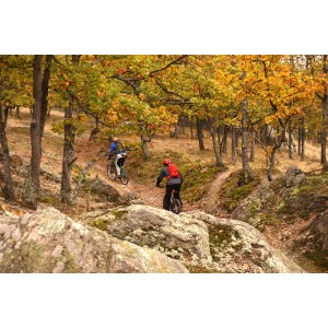 Уикенд в Копривщица с курс по планинско колоездене и каяци