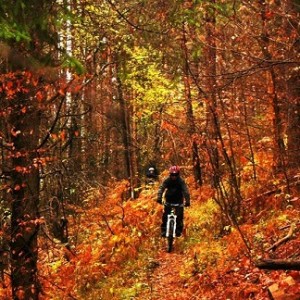 Уикенд в Копривщица с курс по планинско колоездене и каяци