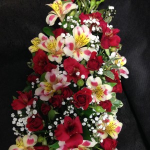 Елегантна и цветна 