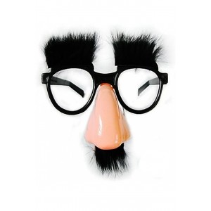 Очила с нос и мустаци