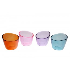 Стъклен свещник ,4 цвята,7,5*7,5*6,5CM (8x48)