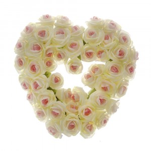 Сърце от рози розово 35Х37CM