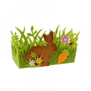 Панер филц заек в трева и морков1 15x9x8