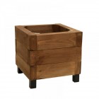 Дървена кашпа на крачета, 40X40X40СМ