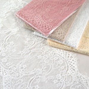 Дантела за опаковане, бяло, 28см Х 3М