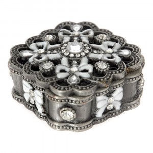 Метална кутия сребро за бижута с камъни , 5Х3 см