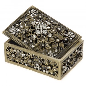 Метална кутия за бижута с камъни, 7х5х4 см
