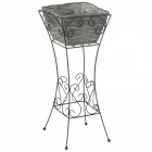 Плетена кашпа сива на метална стойка