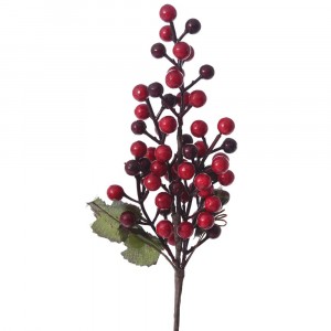 Грозд от червени топчета