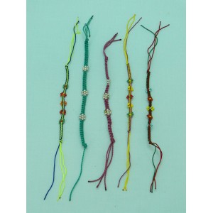 Гривна плетена, цветя