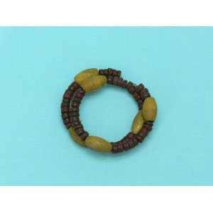 Гривна спирала дърво