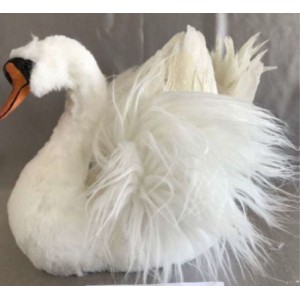 Лебед покрит с бели пера и кадифе, 30х20х21 см