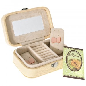 Кутия за бижута от кожа, беж, 15х10х12 см