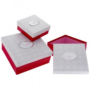 Картонена кутия червена  JUST FOR YOU, комплект 3 бр.,15х15х7/19х19х9/22х22х10 см