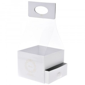 Картонена кутия с прозрачна дръжка, бяла, 15х15х12/34 см