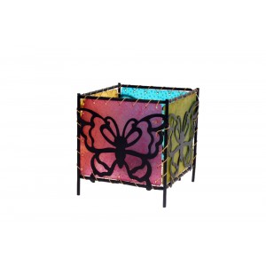 Свещник куб пеперуда,цветен,9х10см.(1/48)