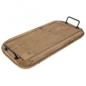 дървена дъска с метални дръжки