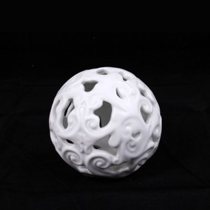 Порцелан  топка ажур 2, 10 см.