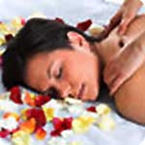 Подарете на кожата си кадифената гладкост на листенце от роза! Подарете на кожата си кадифената гладкост на листенце от роза!