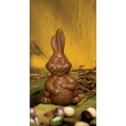 Великденско зайче със шоколадови яйчица Великденско зайче със шоколадови яйчица