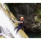 Спускане с рапел по водопад