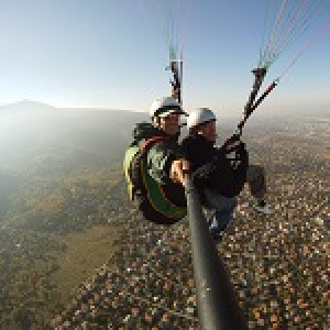 Тандемен полет с парапланер с включено видео заснемане с HD action камера и транспорт 