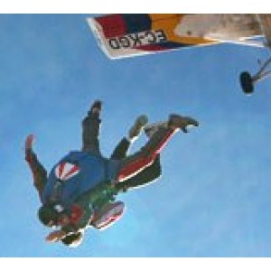 Тандемен скок с парашут с подарък видео в Шумен Тандемен скок с парашут с подарък видео в Шумен