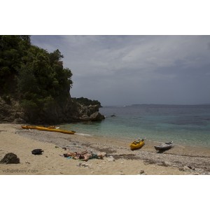 С каяк около островите на Сивота