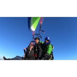 Полет с двоен парапланер /Пилот и двама пасажери/