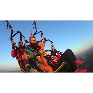 Полет с двоен парапланер /Пилот и двама пасажери/