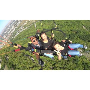 Полет с двоен парапланер /Пилот и двама пасажери/